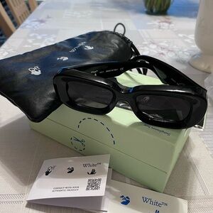Off-White carrara Black Oval Sunglasses with Branded Pouch UNISEX